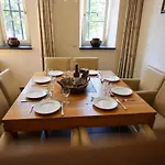 Tower Apartment In A 16Th-Century Castle Feriehus *