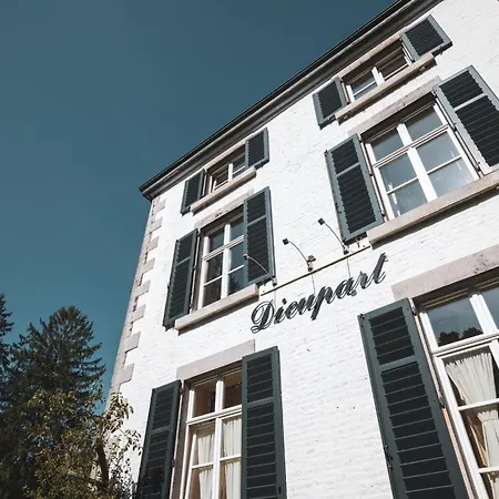 Ferienhaus Tower Apartment In A 16Th-Century Castle Aywaille